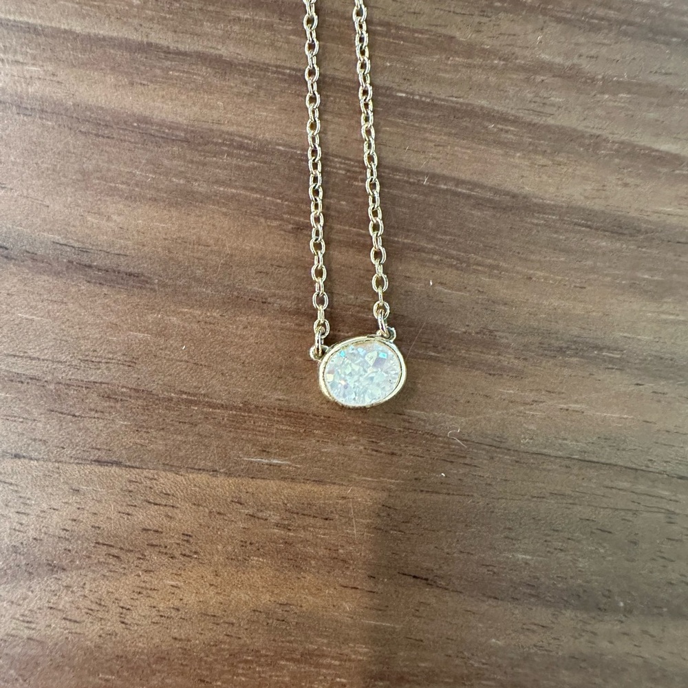 Elegant Gold Necklace with Crystal Pendant